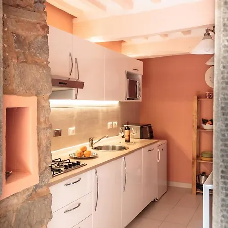 Apartment La Casa Dei Colori *